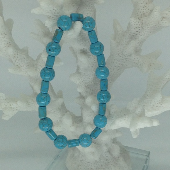 Turquoise Stretch Bracelet- 8" - Picture 2 of 3